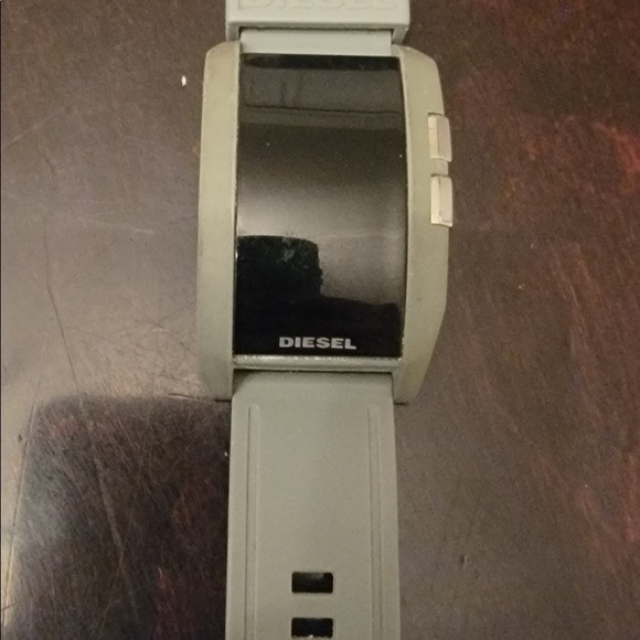 Diesel Men’s Watch - Picture 1 of 3